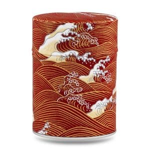 Boîte à thé artisanale Gobo 100 g, recouverte de papier washi rouge vif décoré de vagues blanches et dorées, couvercle assorti décoré.